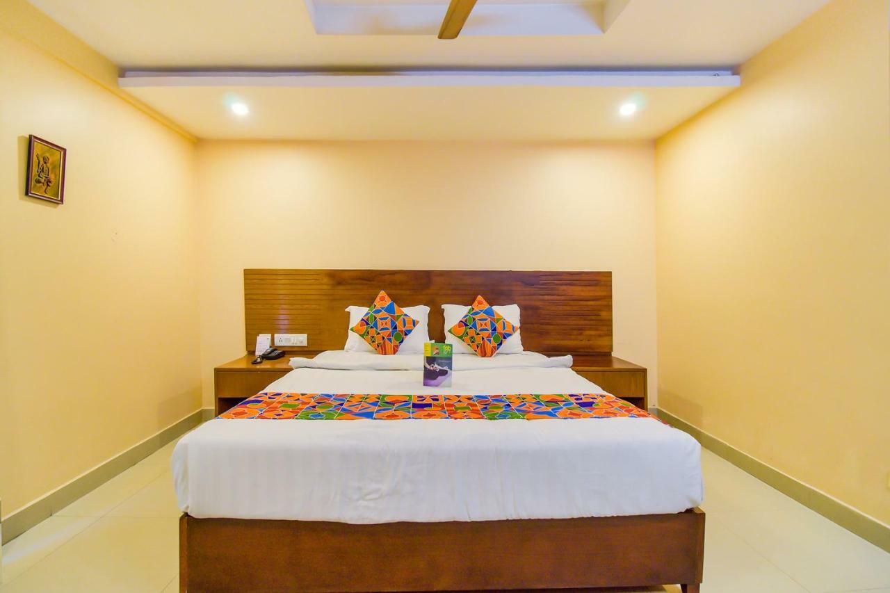 FabHotel Deccan Heritage Abids Hyderabad Esterno foto