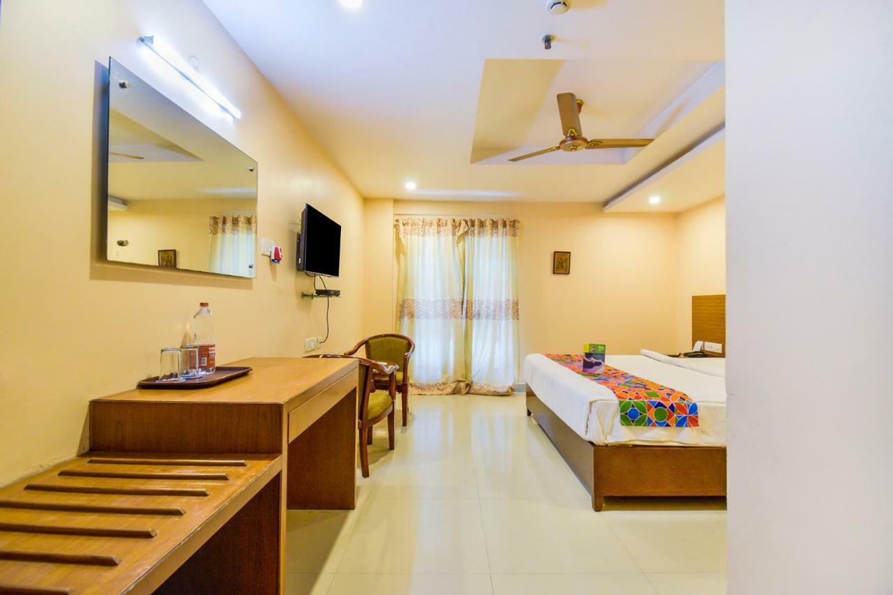 FabHotel Deccan Heritage Abids Hyderabad Esterno foto