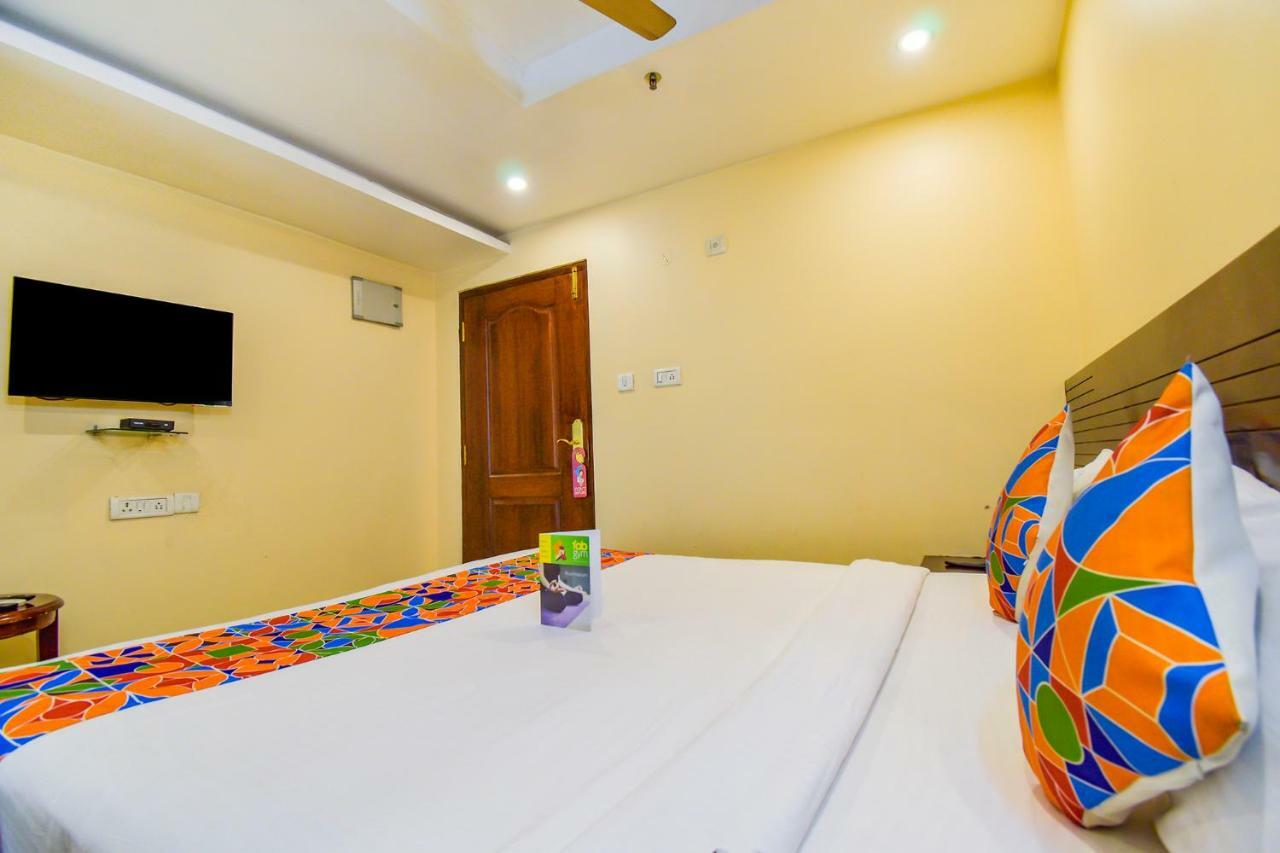 FabHotel Deccan Heritage Abids Hyderabad Esterno foto