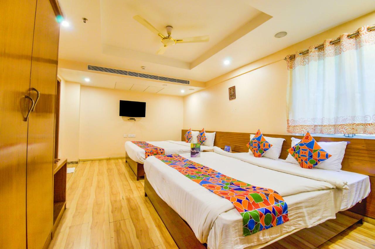 FabHotel Deccan Heritage Abids Hyderabad Esterno foto